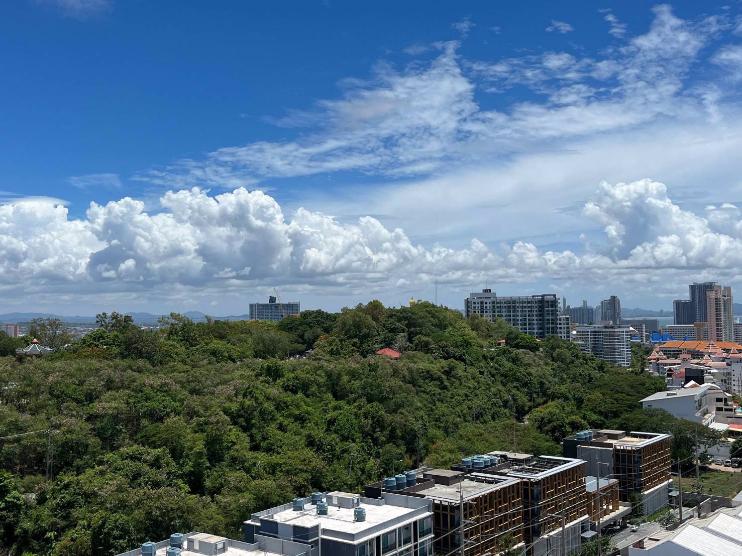 hot-price-the-vision-pratamnuk-big-room-sea-view-high-floor-fully-furnished-pattaya