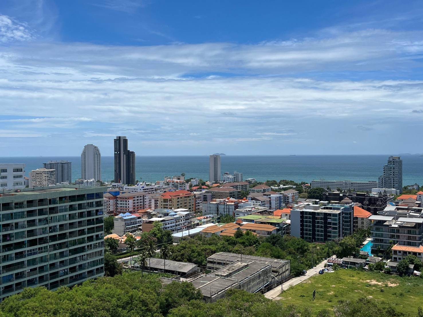 hot-price-the-vision-pratamnuk-big-room-sea-view-high-floor-fully-furnished-pattaya