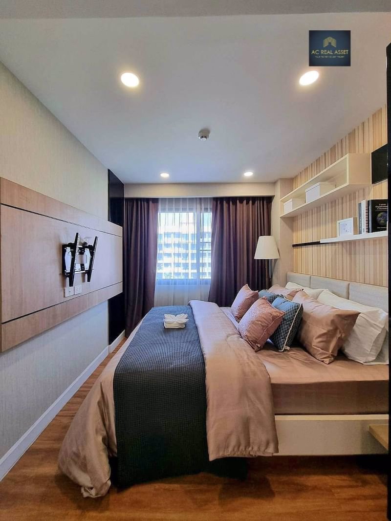 pool-view-with-fully-furnished-good-location-at-dusit-grand-park-1-jomtien-pattaya-with-service-rent