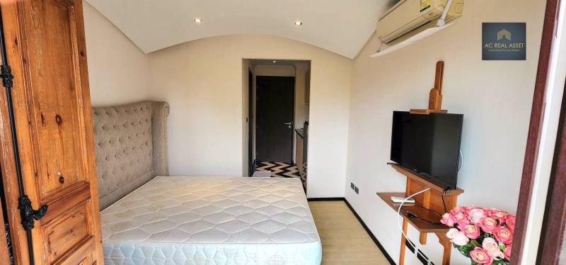 เวเนเชี่ยน-ซิกเนเจอร์-คอนโด-รีสอร์ท-ห้องสตูดิโอ-วิวริมสระน้ำ-ตกแต่งพร้อมเข้าอยู่-ใกล้หาดจอมเทียน