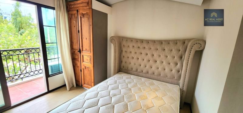 เวเนเชี่ยน-ซิกเนเจอร์-คอนโด-รีสอร์ท-ห้องสตูดิโอ-วิวริมสระน้ำ-ตกแต่งพร้อมเข้าอยู่-ใกล้หาดจอมเทียน