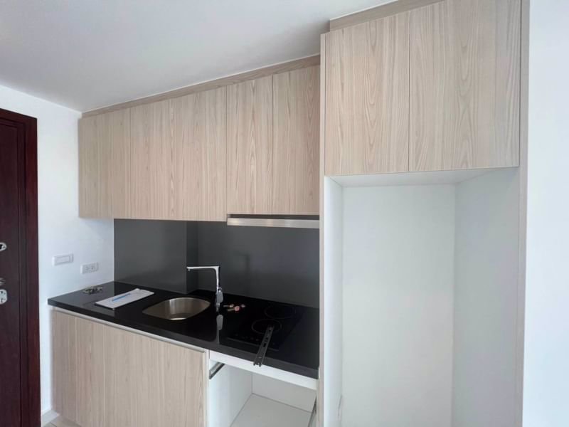 ❗best-price❗-big-1-bedroom-apartment-on-the-8th-floor-with-a-city-view-in-the-laguna-beach-resort