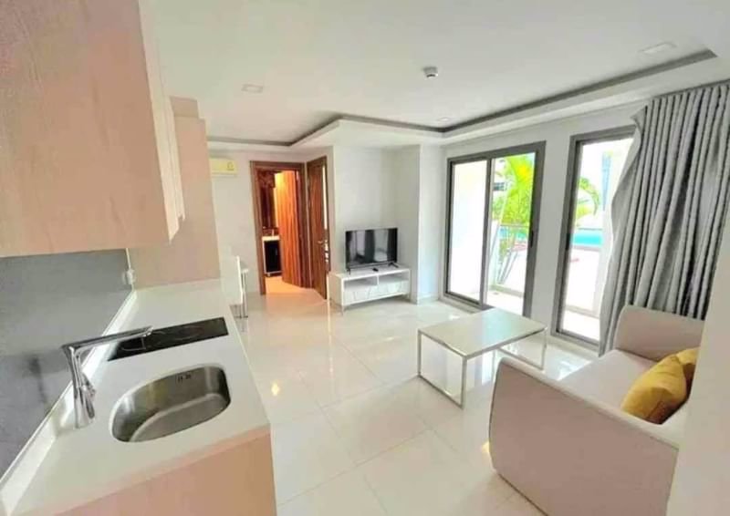 ⚜️-arcadia-beach-resort-⚜️-1-floor-pool-access-fully-furnished-thappaya-pattaya