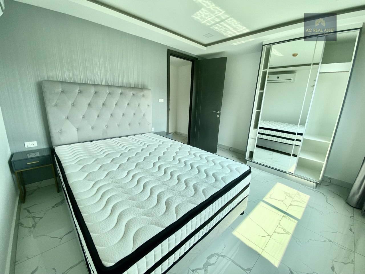 arcadia-center-suite-2-bedroom-with-furnished-ready-to-move-in-arcadia-center-suite-thappaya-rd-near