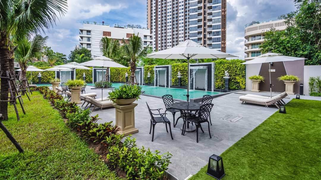 arcadia-center-suite-2-bedroom-with-furnished-ready-to-move-in-arcadia-center-suite-thappaya-rd-near