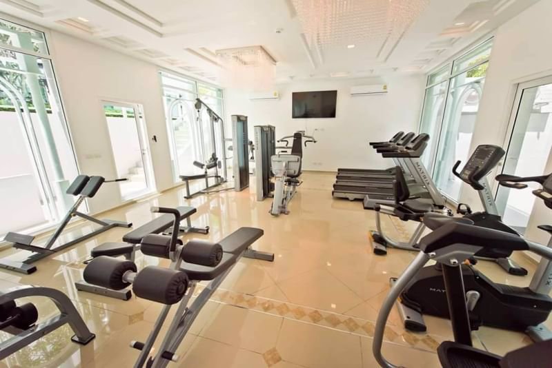 ⚜️-the-orient-resort-spa-pattaya-⚜️-outside-view-on-2st-floor-jomtien