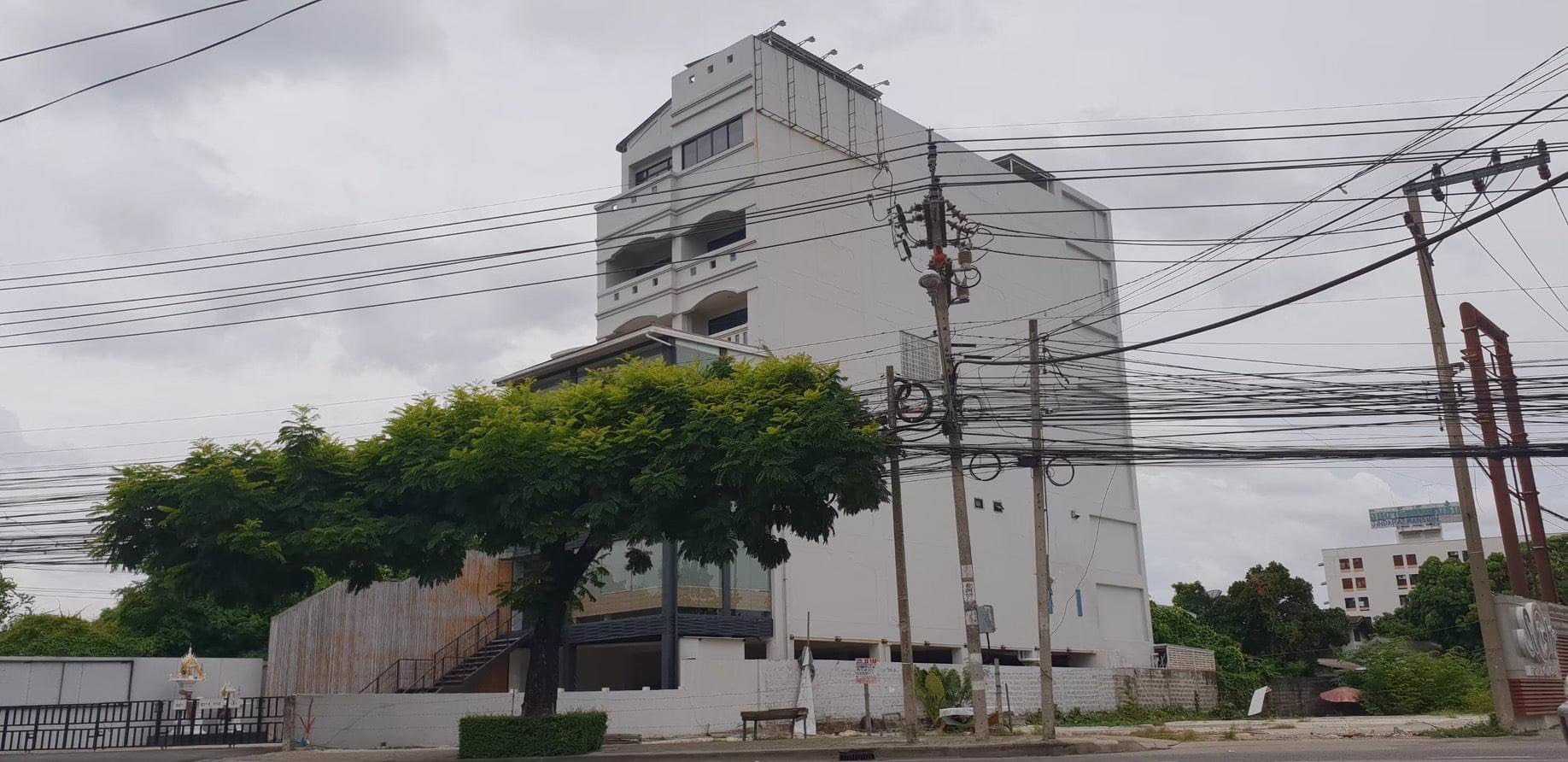 ขายอาคารสำนักงาน-7-ชั้น-ติดถนนเฉลิมพระเกียรติ-ร-9