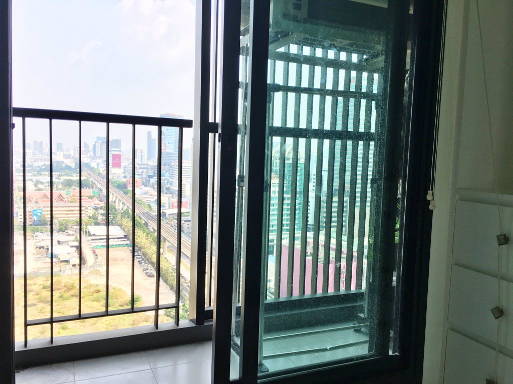 ให้เช่าถูก-คอนโด-life-asoke-35-ตรม-1-นอน-ชั้นสูง-ทิศตะวันออก-ตกแต่งเฟอร์ครบ-ทำเลดี-ติด-mrt-เพชรบุรี