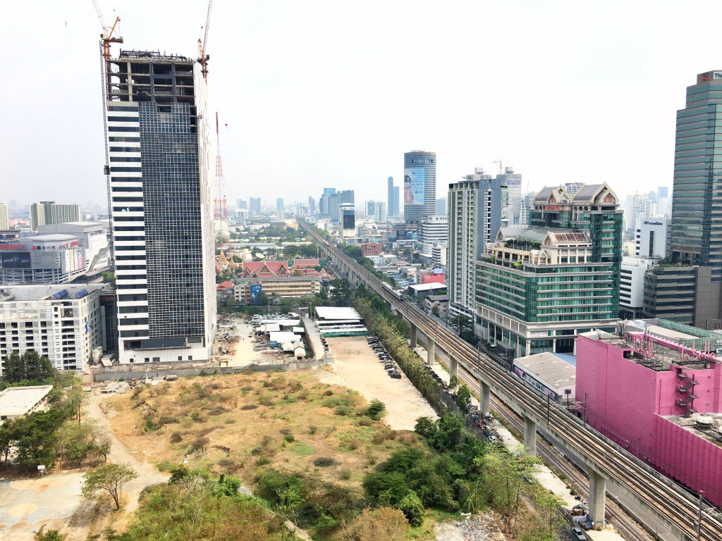 ให้เช่าถูก-คอนโด-life-asoke-35-ตรม-1-นอน-ชั้นสูง-ทิศตะวันออก-ตกแต่งเฟอร์ครบ-ทำเลดี-ติด-mrt-เพชรบุรี