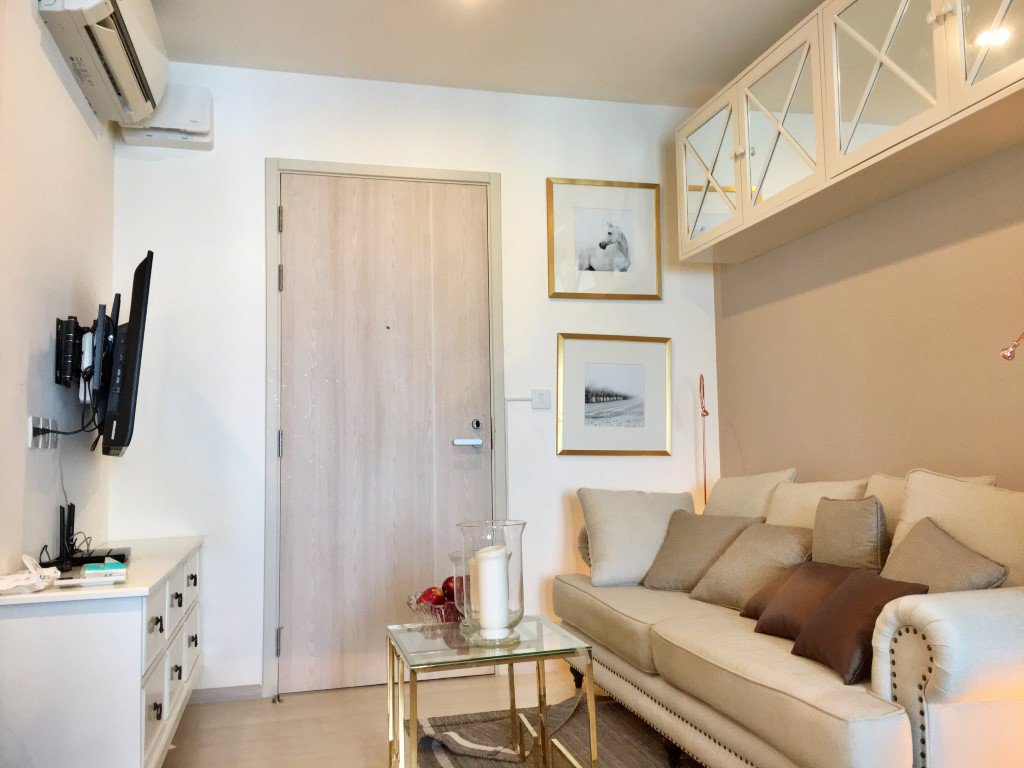 ให้เช่าถูก-คอนโด-life-asoke-35-ตรม-1-นอน-ชั้นสูง-ทิศตะวันออก-ตกแต่งเฟอร์ครบ-ทำเลดี-ติด-mrt-เพชรบุรี