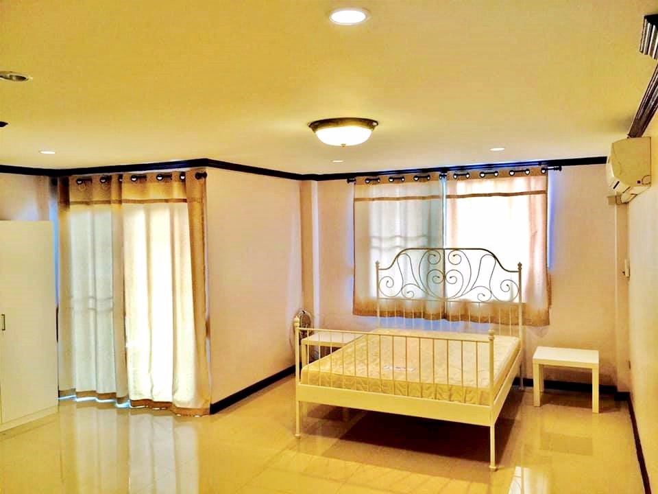 ให้เช่า-ทาวน์โฮม-royal-nakarin-villa-สุขุมวิท77-อ่อนนุช46-ตกแต่งใหม่-30ตรว-4นอน-ใกล้-bts-อ่อนนุช