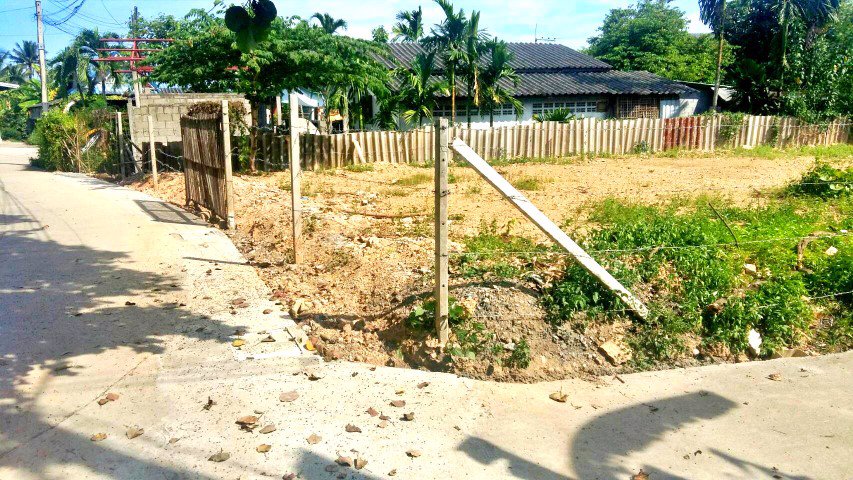 ขายที่ดิน-ถมแล้ว-110-ตรว-หน้ากว้าง-ติดถนน-2-ด้าน-น้ำไฟพร้อม-เหมาะสร้างบ้าน-อสันทราย-จเชียงใหม่