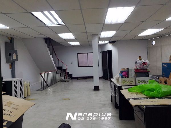 62112645-ให้เช่าอาคารพาณิชย์-4-ชั้นครึ่ง-หลังมุม-ขนาด-28-ตรว-ซอยสาธุประดิษฐ์-35