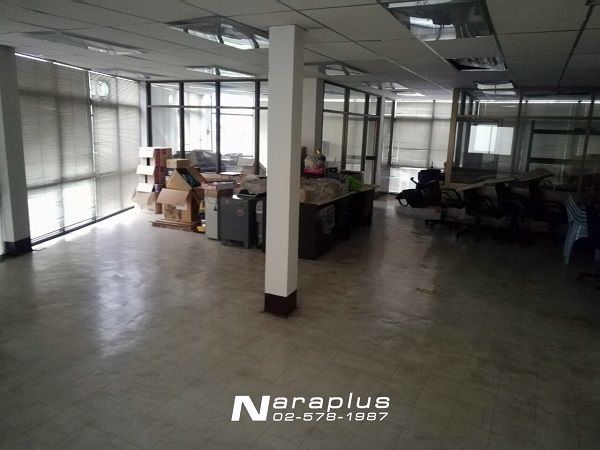62112645-ให้เช่าอาคารพาณิชย์-4-ชั้นครึ่ง-หลังมุม-ขนาด-28-ตรว-ซอยสาธุประดิษฐ์-35
