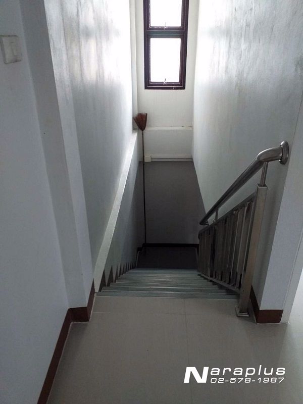 62122848-ขายอาคารพาณิชย์-2-ชั้น-หลังมุม-ขนาด-20-ตรว-หนองกระทุ่ม-นครราชสีมา