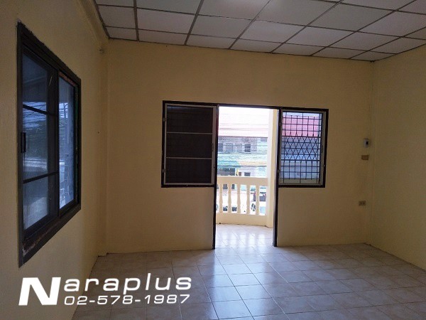 62092468-ขายอาคารพาณิชย์-2-ชั้น-หลังมุม-เนื้อที่-18-ตรว-หลังซีเกรท-อำเภอสูงเนิน