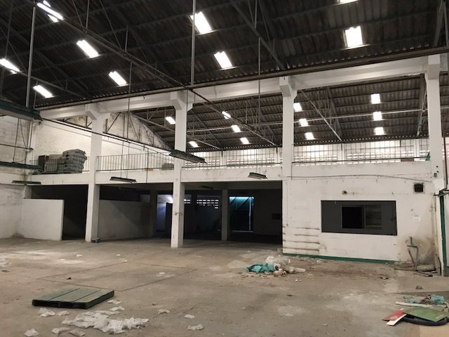 โรงงานให้เช่าโกดังให้เช่าอยู่ถนนรามอินทราเขตมีนบุรีกรุงเทพมหานครมีเนื้อที่ขนาด300ตรว