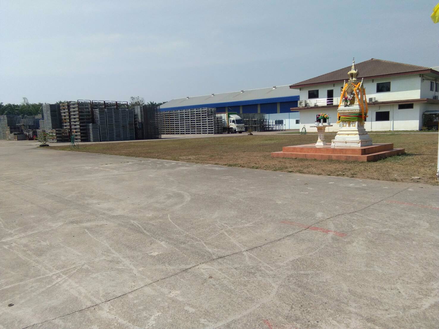 โรงงานเช่าให้เช่าอยูตำบลหนองไผ่แก้วอำเภอบ้านบึงจังหวัดชลบุรีอยู่ใกล้แยกหนองปรืถนนเส้น331