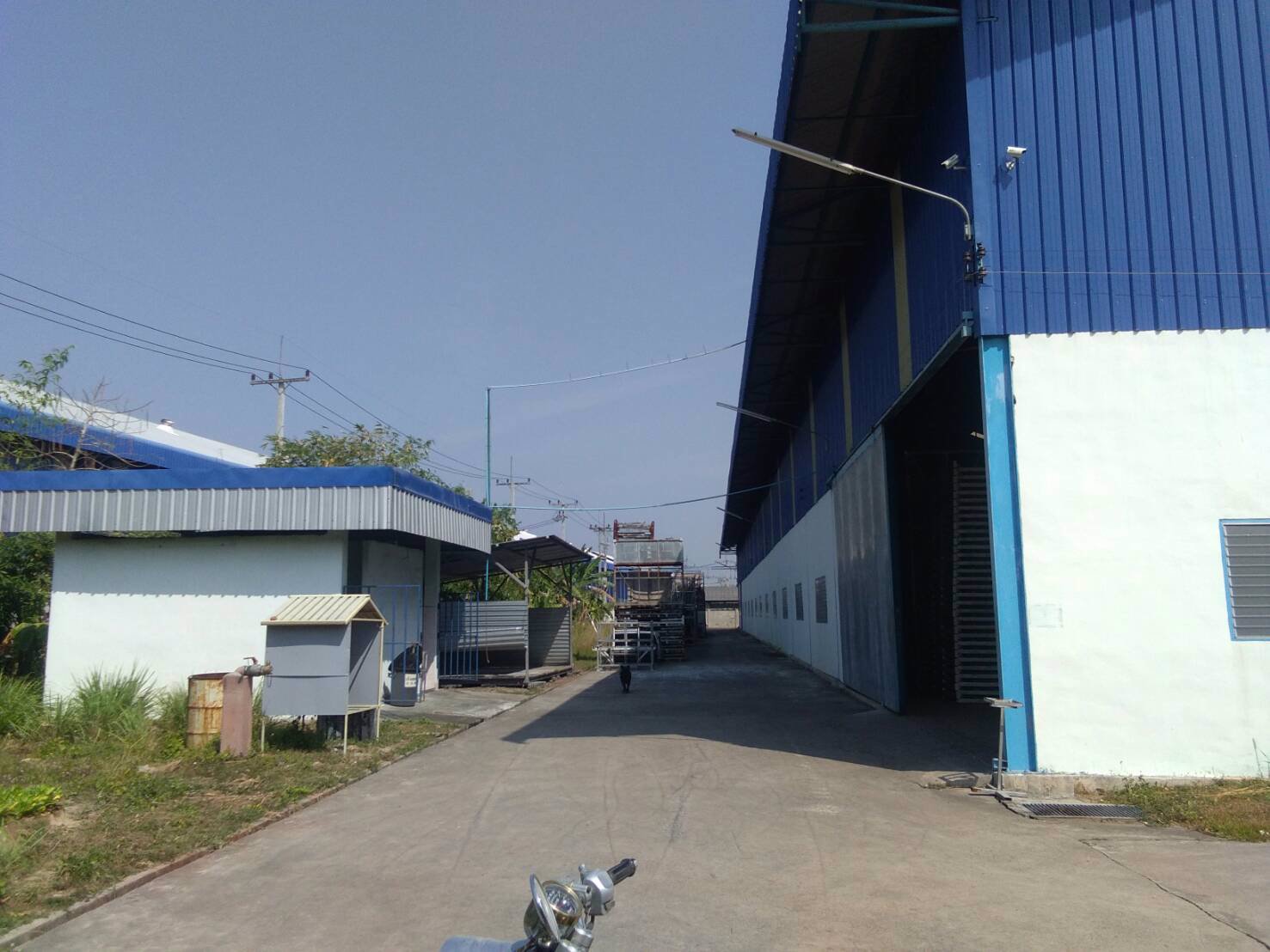 โรงงานเช่าให้เช่าอยูตำบลหนองไผ่แก้วอำเภอบ้านบึงจังหวัดชลบุรีอยู่ใกล้แยกหนองปรืถนนเส้น331
