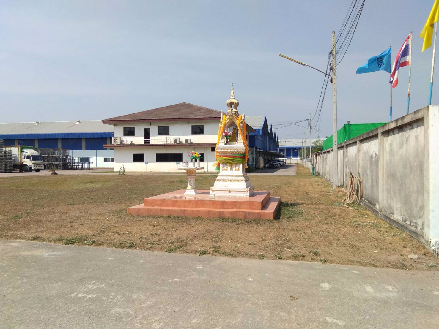 โรงงานเช่าให้เช่าอยูตำบลหนองไผ่แก้วอำเภอบ้านบึงจังหวัดชลบุรีอยู่ใกล้แยกหนองปรืถนนเส้น331