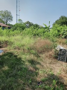 ขายที่ดินด่วนอยู่ถนนรามอินทราซอย-81-หน้าปากซอยมีสถานีรถไฟฟ้าอยู่ตรงข้ามกับโรงพยาบาลสินแพทย์