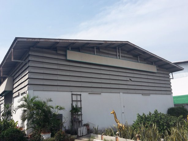 ขายโรงงานขายโกดังอยู่ติดถนนติวานนท์เนื้อที่5ไร่1งาน8ตารางวาตำบลบ้านกลางอำเมือง