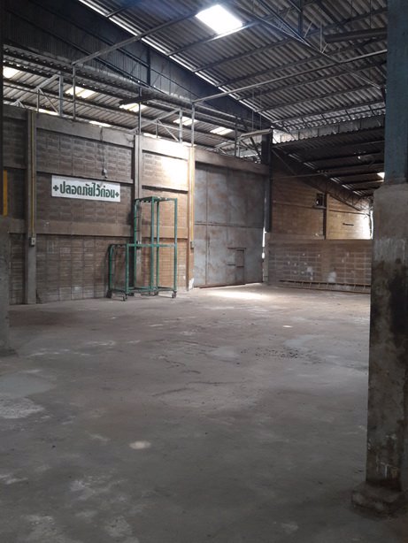 ขายโรงงานขายโกดังอยู่ติดถนนติวานนท์เนื้อที่5ไร่1งาน8ตารางวาตำบลบ้านกลางอำเมือง