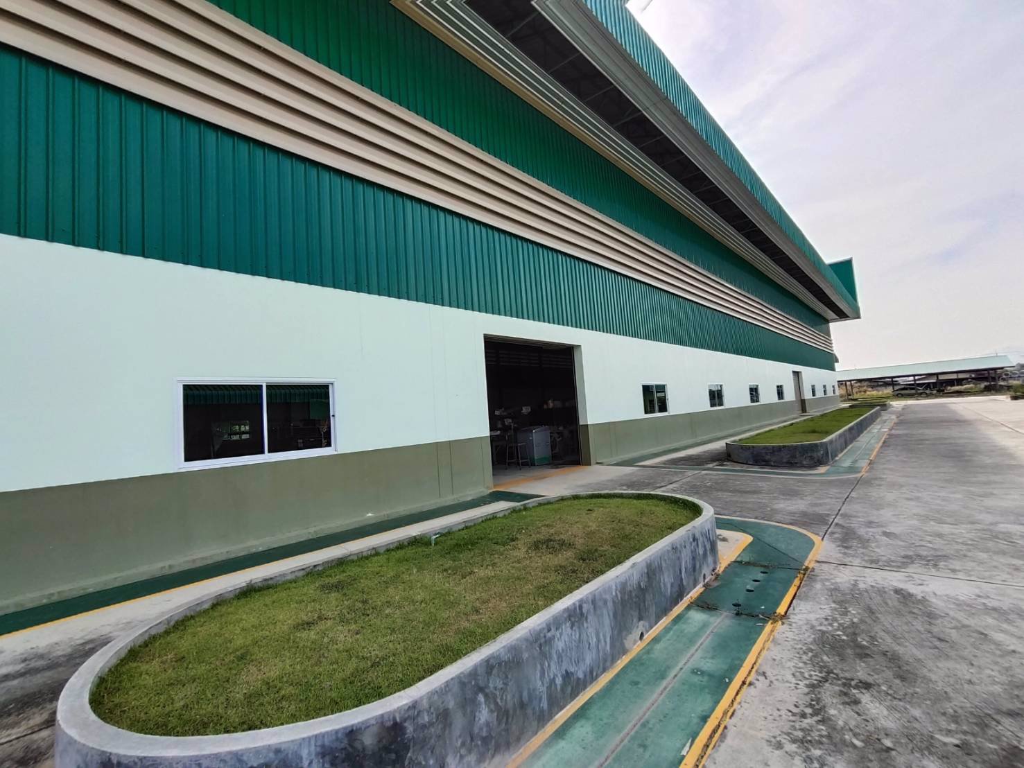 ขายด่วนๆ-โรงงาน-โกดังตกแต่งใหม่-เนื้อที่-6-2-53-ไร่-พื้นที่ใช้สอย-2000-ตารางเมตร-ตำบลมาบไผ่