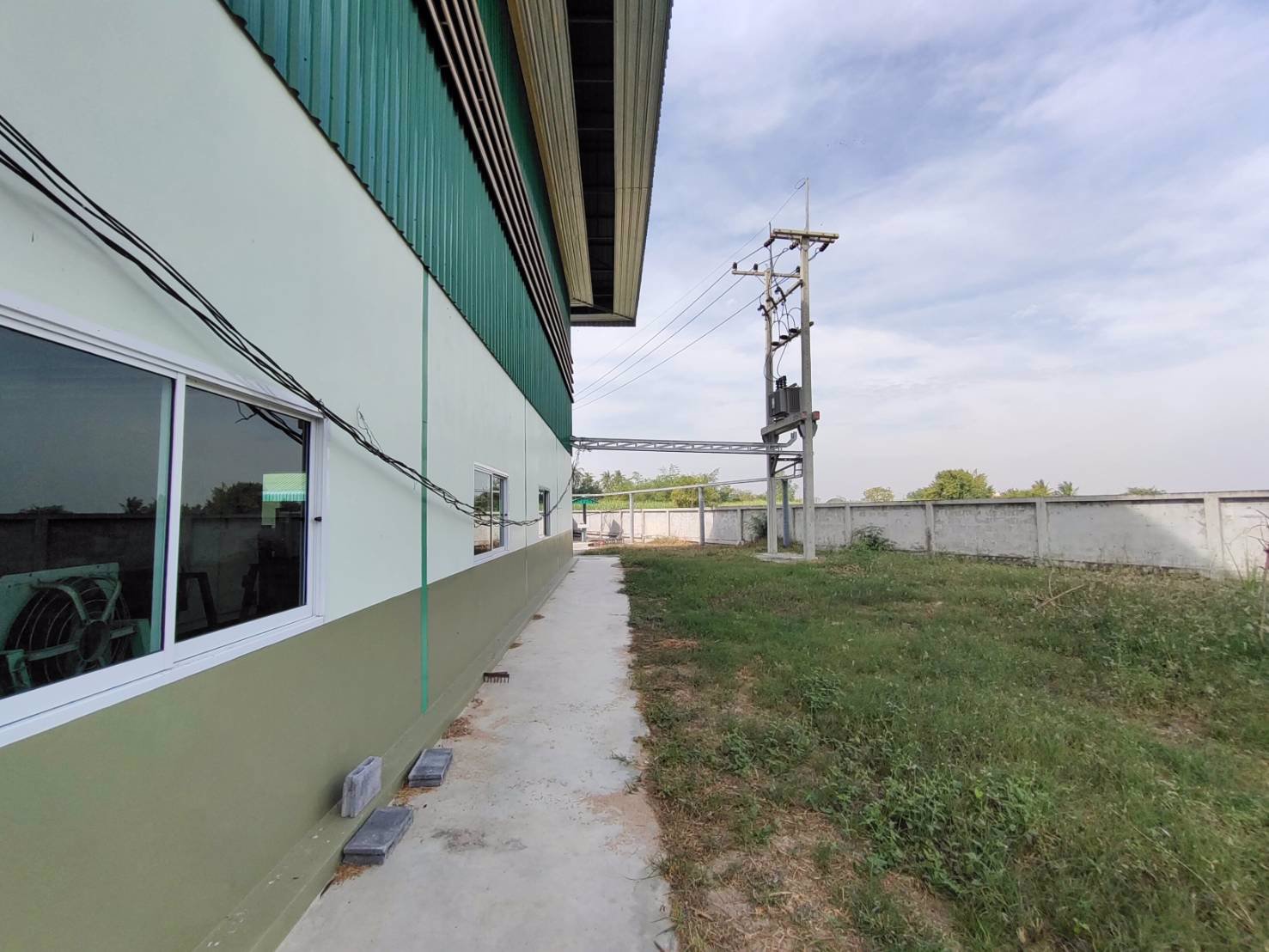 ขายด่วนๆ-โรงงาน-โกดังตกแต่งใหม่-เนื้อที่-6-2-53-ไร่-พื้นที่ใช้สอย-2000-ตารางเมตร-ตำบลมาบไผ่