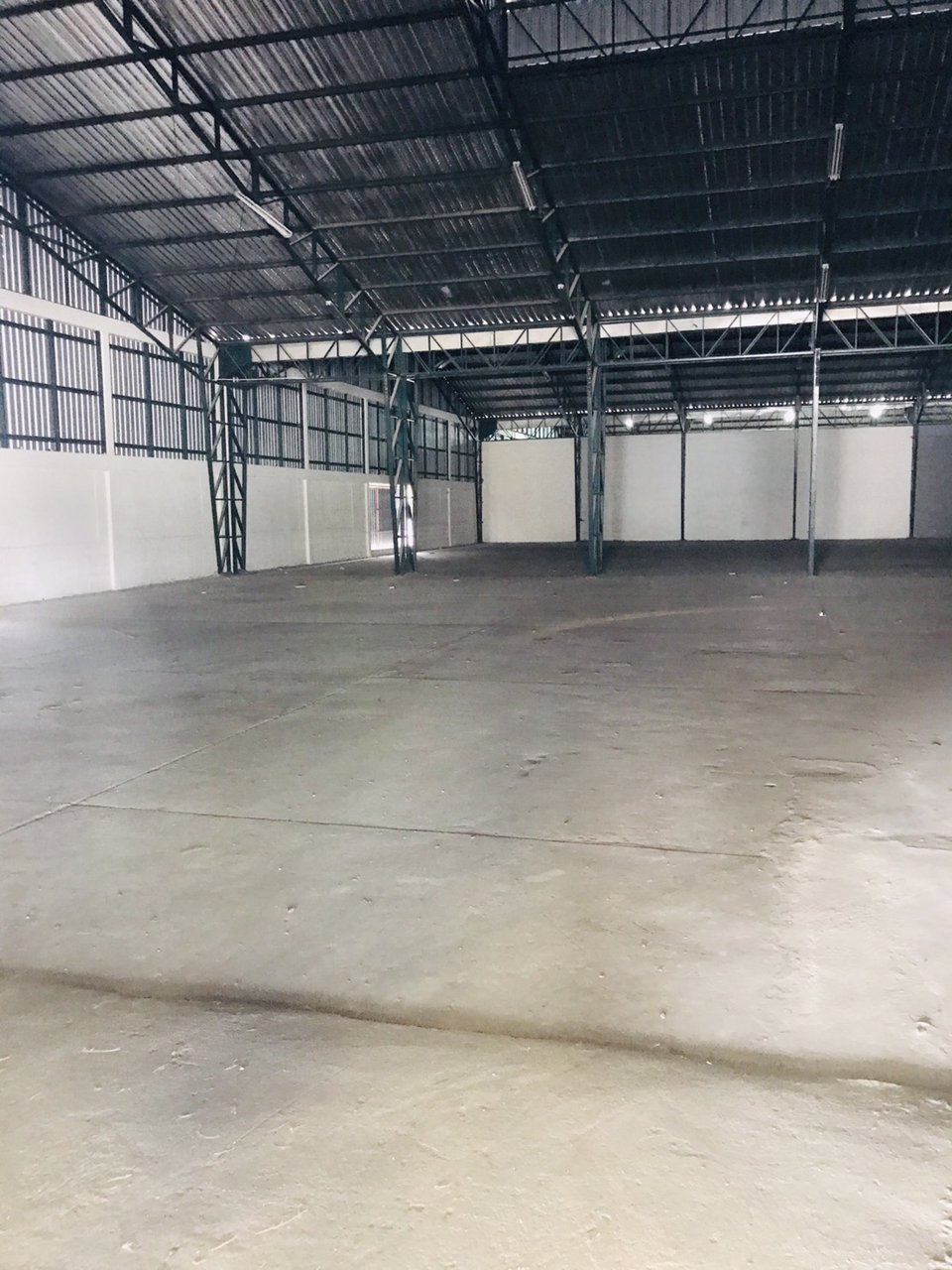 โรงงานให้เช่าโกดังให้เช่าอยู่ในนิคมบางชันถนนเสรีไทย-ถนนรามอินทราเขตมีนบุรีกรุงเทพมหานครมีออฟฟิศ