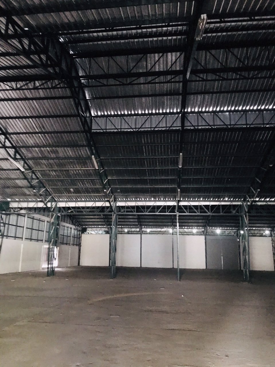 โรงงานให้เช่าโกดังให้เช่าอยู่ในนิคมบางชันถนนเสรีไทย-ถนนรามอินทราเขตมีนบุรีกรุงเทพมหานครมีออฟฟิศ