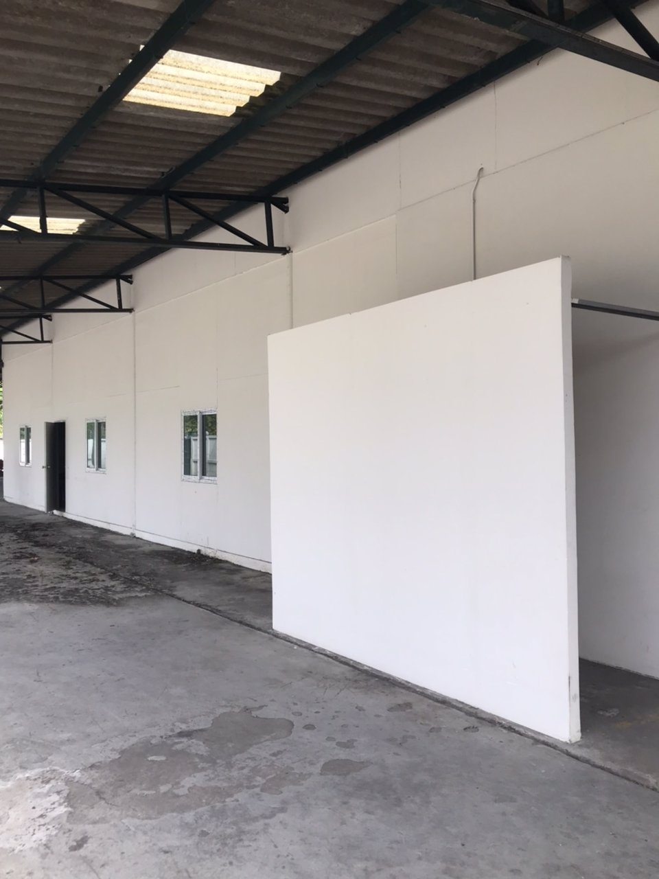 โรงงานให้เช่าโกดังให้เช่าอยู่ในนิคมบางชันถนนเสรีไทย-ถนนรามอินทราเขตมีนบุรีกรุงเทพมหานครมีออฟฟิศ