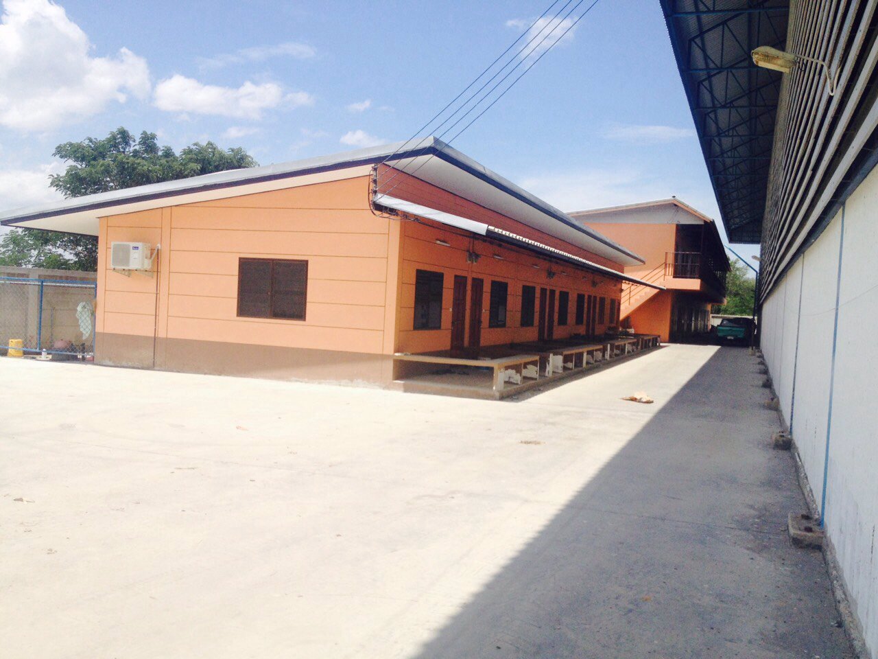 ขาย-ให้เช่าโกดังให้เช่าโกดังตั้งอยู่ที่อำเภอเมือง-จังหวัดสุพรรณบุรี-มีเนื้อที่ขนาด5ไร่3งาน85ตรว