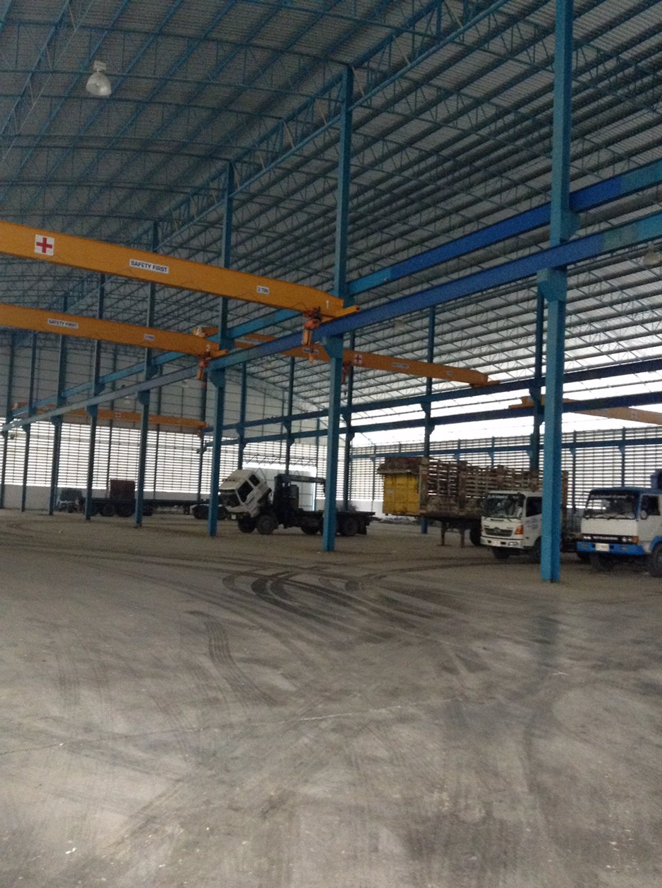 ขาย-ให้เช่าโกดังให้เช่าโกดังตั้งอยู่ที่อำเภอเมือง-จังหวัดสุพรรณบุรี-มีเนื้อที่ขนาด5ไร่3งาน85ตรว