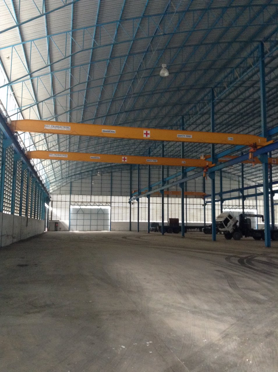 ขาย-ให้เช่าโกดังให้เช่าโกดังตั้งอยู่ที่อำเภอเมือง-จังหวัดสุพรรณบุรี-มีเนื้อที่ขนาด5ไร่3งาน85ตรว