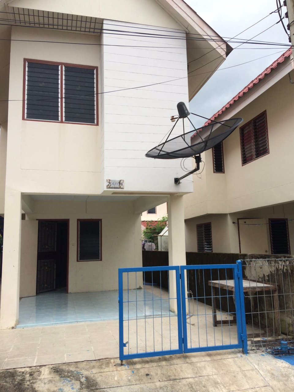 ขายบ้านและทาวน์เฮ้าส์-สวยราคาถูก-ตกแต่งภายในเรียบร้อยแล้ว