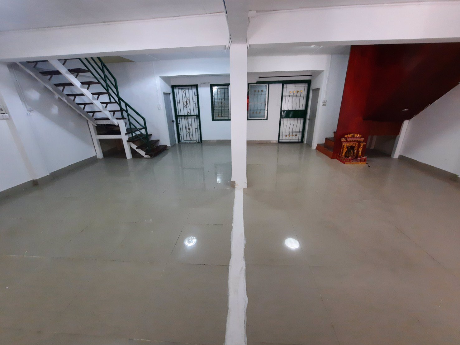 ขายบ้านและทาวน์เฮ้าส์-สวยราคาถูก-ตกแต่งภายในเรียบร้อยแล้ว