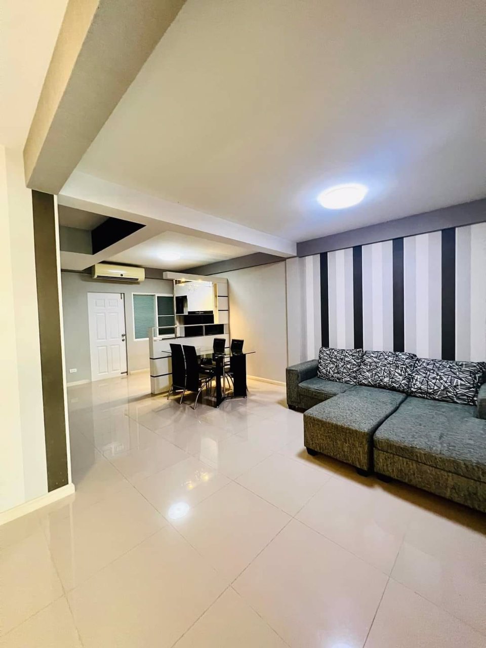 ทาวน์โฮมสวยแต่งครบพร้อมอยู่-หมู่บ้านศุภาลัยเพชรเกษม48แยก16