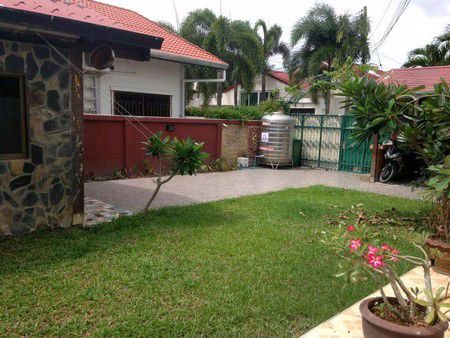 บ้านเดี่ยว-หลังใหญ่-ใกล้อ่างเก็บน้ำมาบประชัน-ชลบุรี-เนื้อที่-111-ตรว