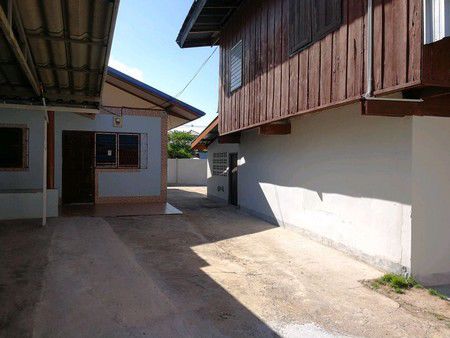 บ้านเดี่ยว-2-หลัง-ในพื้นที่เดียวกัน-อยู่ในตัวเมืองมหาสารคาม-เนื้อที่-97-ตารางวา