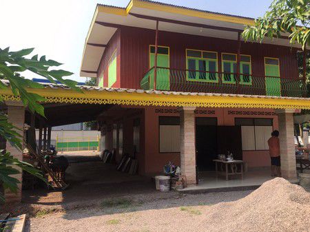 บ้านเดี่ยว-2-ชั้น-ครึ่งไม้ครึ่งปูน-มีพื้นที่ใช้สอยเยอะ-เนื้อที่-3-งาน-48-ตรว