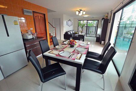 ขายบ้านพูลวิลล่า-สไตล์โมเดิล-5-นอน-5-น้ำ-บางละมุง-ชลบุรี-เนื้อที่-56-ตรว