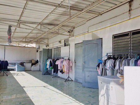 ขายตึกแถว-2-ห้อง-3ชั้น-ทำเลดีติดถนน-จังหวัดลำพูน