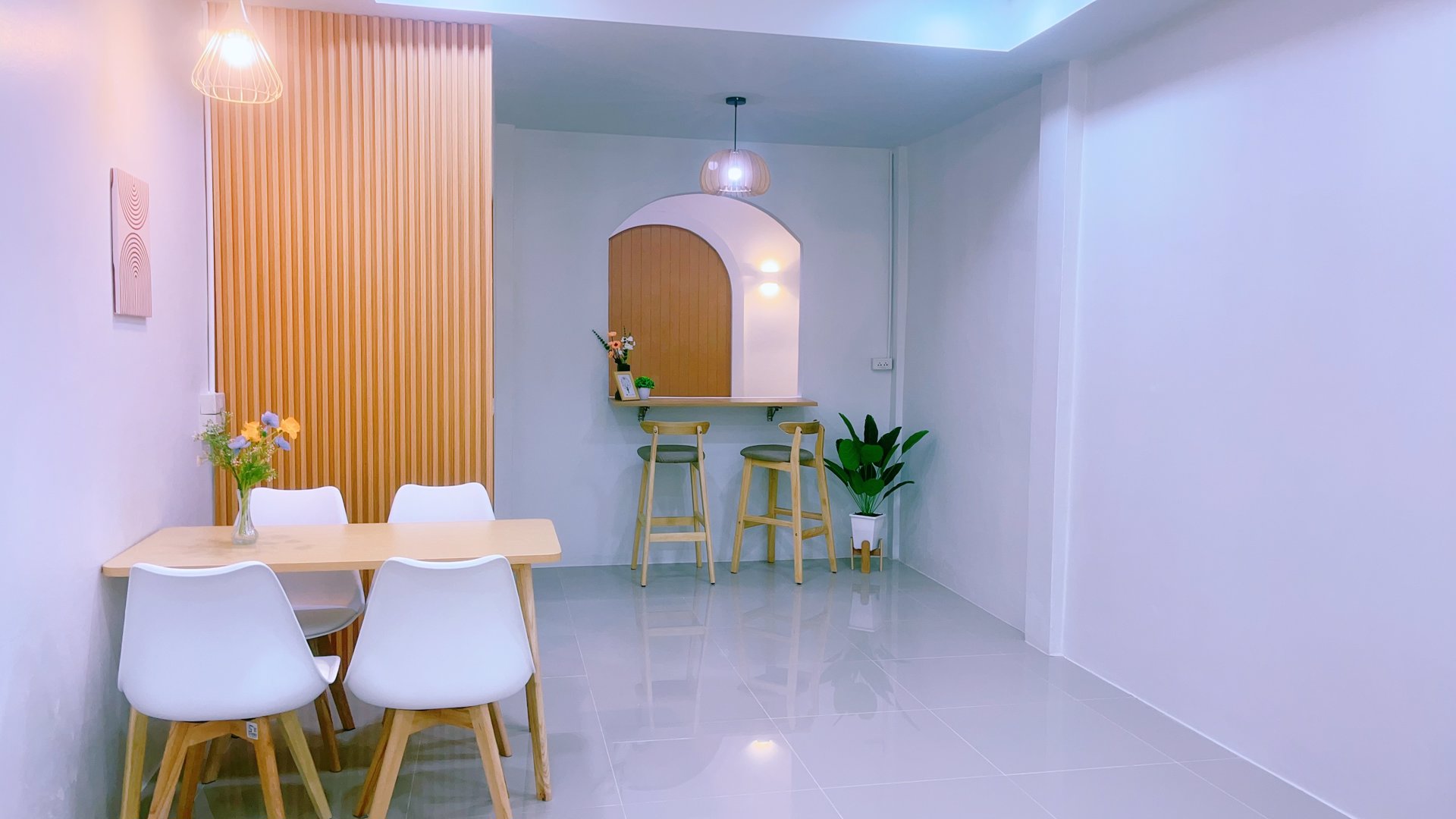 ทาวน์โฮมมินิมอลฉ่ำๆ-ฟรีเฟอร์ฯ-ราคาเบาๆ-ติดรถไฟฟ้า