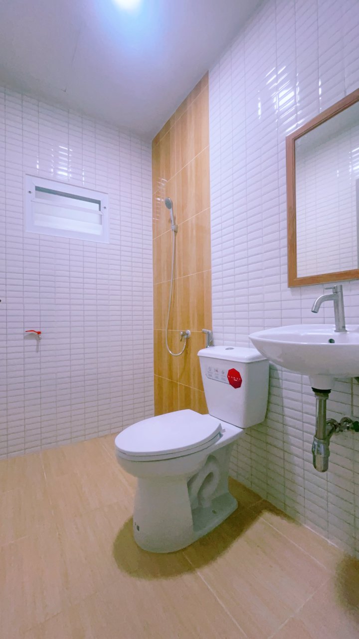 ทาวน์โฮมมินิมอลฉ่ำๆ-ฟรีเฟอร์ฯ-ราคาเบาๆ-ติดรถไฟฟ้า