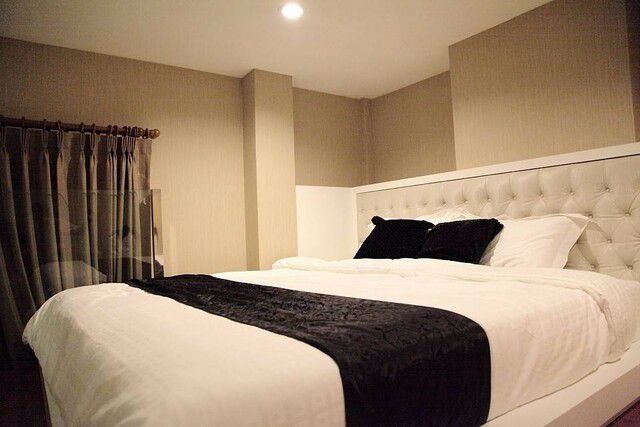 hs240-1ขายบ้านเดี่ยวสุดหรู-พื้นที่ใช้สอย-400-ตรมใจกลางเมืองย่านนานา-ติดสวนเบญจกิติ-ห่างจากbts-นานา