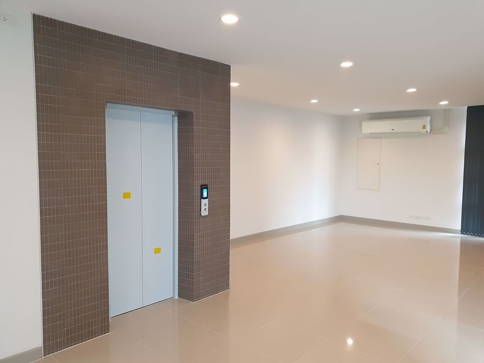 bs299ให้เช่าโฮมออฟฟิศ-5-ชั้น-พื้นที่ใช้สอย-450-ตรม-โครงการพรีเมี่ยม-เพลส-ถนนสุคนธสวัสดิ์-มีลิฟท์-ตก