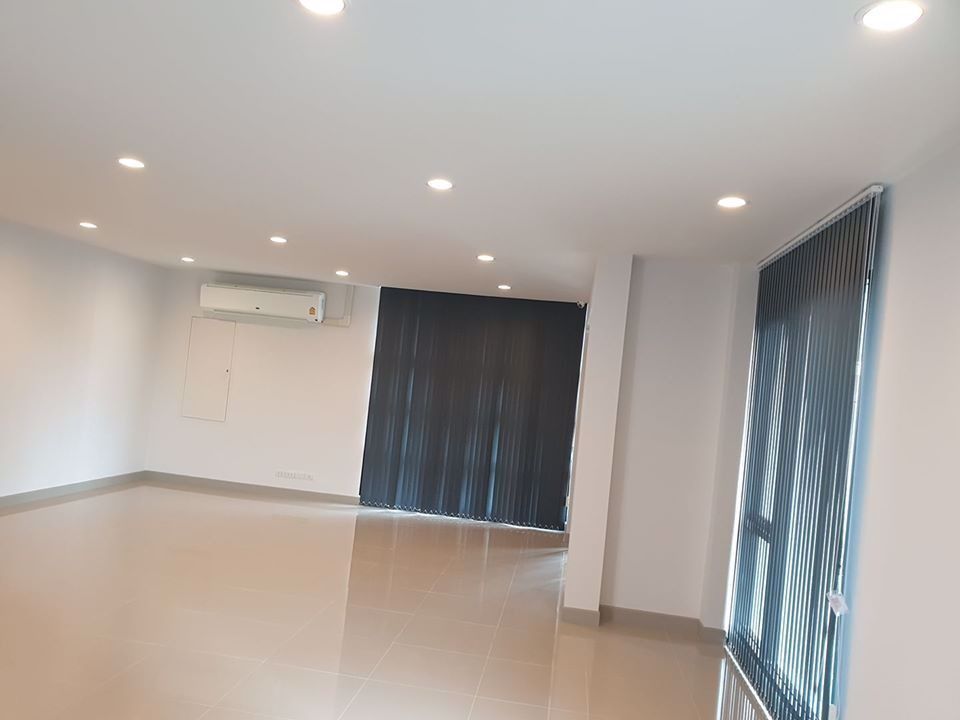 bs299ให้เช่าโฮมออฟฟิศ-5-ชั้น-พื้นที่ใช้สอย-450-ตรม-โครงการพรีเมี่ยม-เพลส-ถนนสุคนธสวัสดิ์-มีลิฟท์-ตก