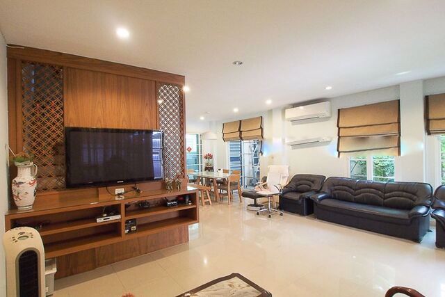 hr362ให้เช่าทาวน์เฮ้าส์-3-ชั้น-โครงการเออร์เบิน-สาทร-หลังมุม-เฟอร์ครบพร้อมอยู่-ใกล้-bts-บางหว้า