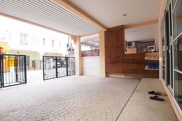 hr362ให้เช่าทาวน์เฮ้าส์-3-ชั้น-โครงการเออร์เบิน-สาทร-หลังมุม-เฟอร์ครบพร้อมอยู่-ใกล้-bts-บางหว้า